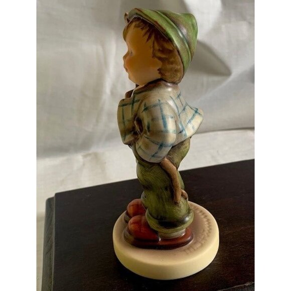 Hummel Hello World figure 429 5.5" - Picture 6 of 8